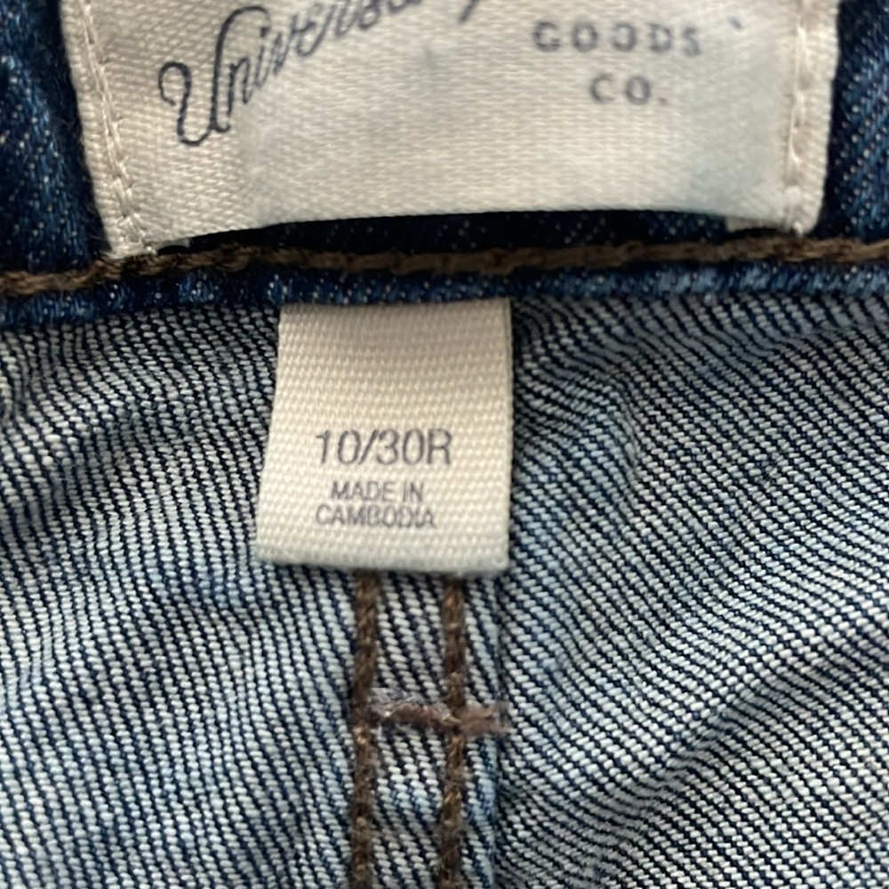 Universal Threads Shorts - Picture 3 of 3